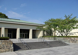 石川県立美術館